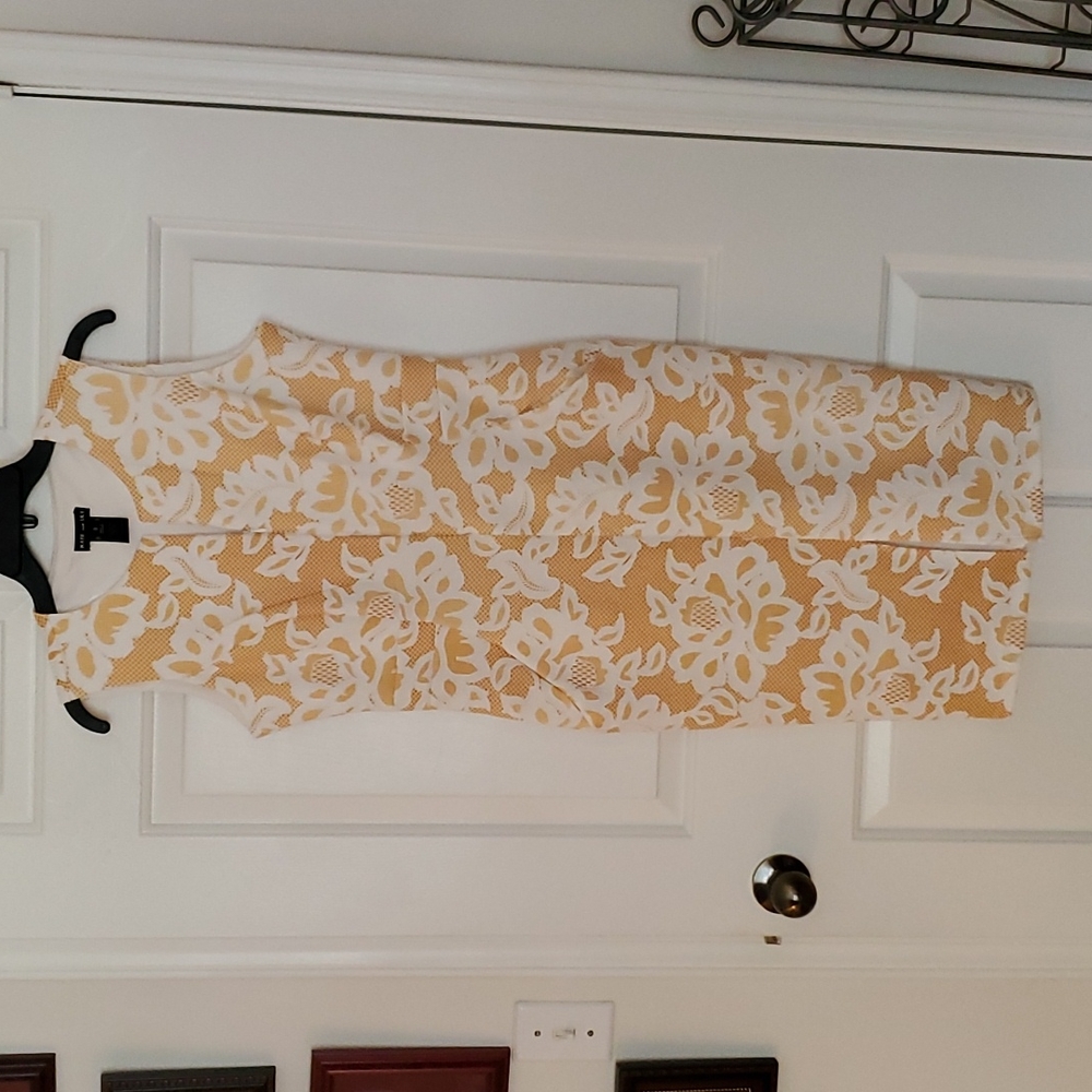 Kate and Lily Golden Yellow & White  Sleeveless dress. Size 8